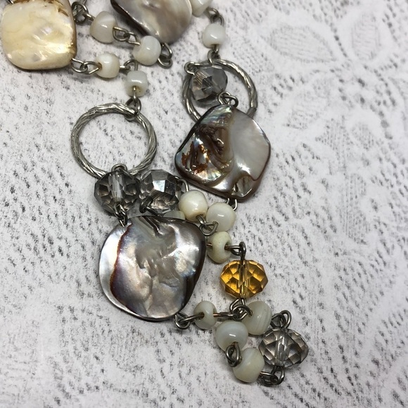 Bundle lot 2 beaded shell silver tone necklaces - Picture 4 of 7